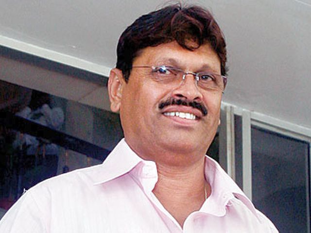Former minister Babanrao Gholap's resignation pending, tomorrow will show power in Mumbai! | माजी मंत्री बबनराव घोलप यांचा राजीनामा वेटिंगवर, उद्या मुंबईत शक्ती प्रदर्शन करणार! Former minister Babanrao Gholap's resignation pending, tomorrow will show power in Mumbai! | माजी मंत्री बबनराव घोलप यांचा राजीनामा वेटिंगवर, उद्या मुंबईत शक्ती प्रदर्शन करणार!