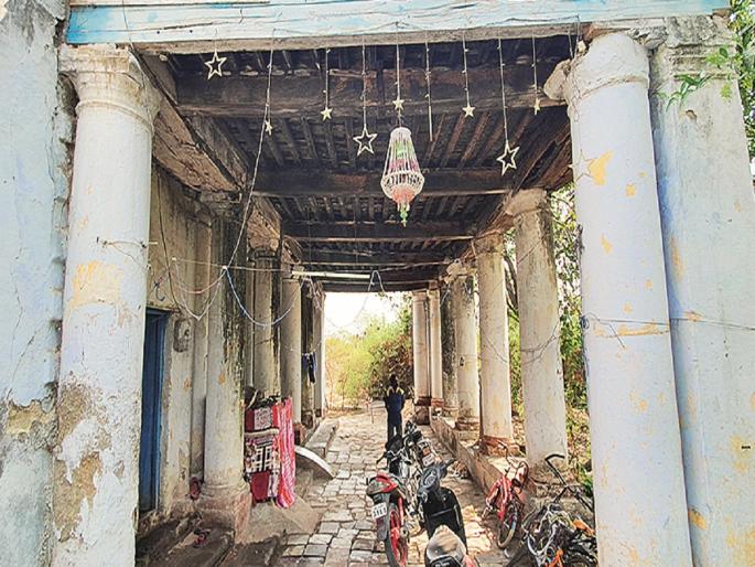 Bungalow no. 9 in the containment giving light to the memories of Dr. Babasaheb Ambedkar! | छावणीतील बंगला न. ९ देतोय बाबासाहेब आंबेडकरांच्या आठवणींना उजाळा! Bungalow no. 9 in the containment giving light to the memories of Dr. Babasaheb Ambedkar! | छावणीतील बंगला न. ९ देतोय बाबासाहेब आंबेडकरांच्या आठवणींना उजाळा!