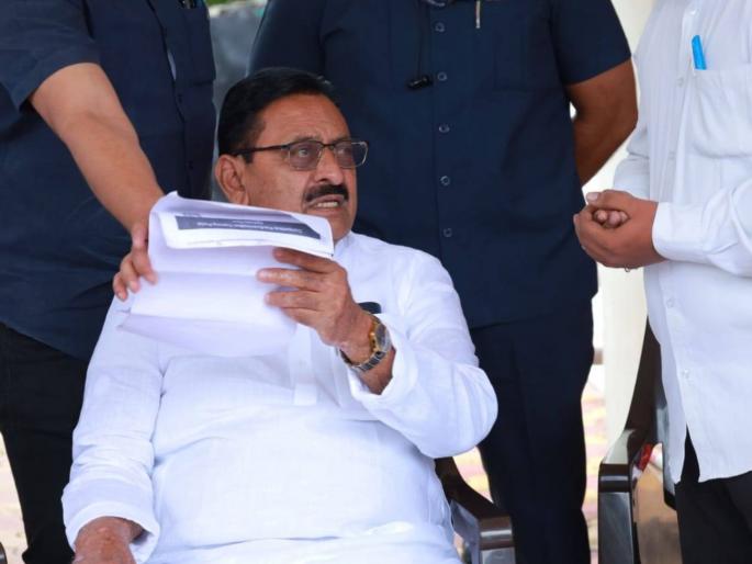 "He cannot get the benefit of the loan waiver scheme", Babasaheb Patil's clarification on the controversial statement | "माझे विधान असंवेदनशील नव्हते, तर...", कर्जमाफीबद्दलच्या वादग्रस्त विधानावर बाबासाहेब पाटलांचा खुलासा