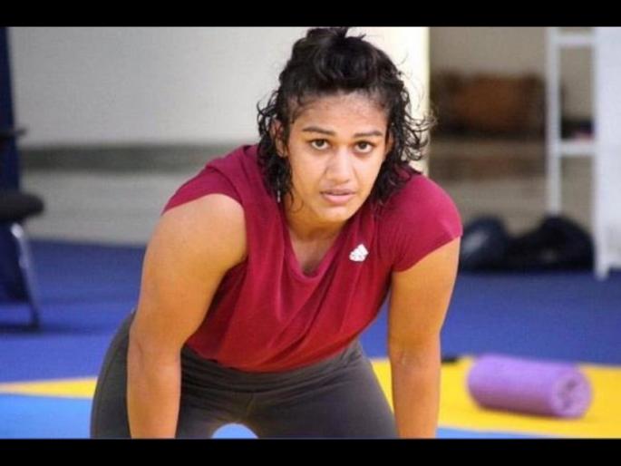 Wrestler Babita Phogat takes on Tablighis for spreading Coronavirus across the nation svg | Corona Virus : 'दंगल गर्ल' बबिता फोगाटच्या व्हिडीओने खळबळ, ‘तबलिगी जमात’वर प्रक्षोभक टीकास्त्र Wrestler Babita Phogat takes on Tablighis for spreading Coronavirus across the nation svg | Corona Virus : 'दंगल गर्ल' बबिता फोगाटच्या व्हिडीओने खळबळ, ‘तबलिगी जमात’वर प्रक्षोभक टीकास्त्र