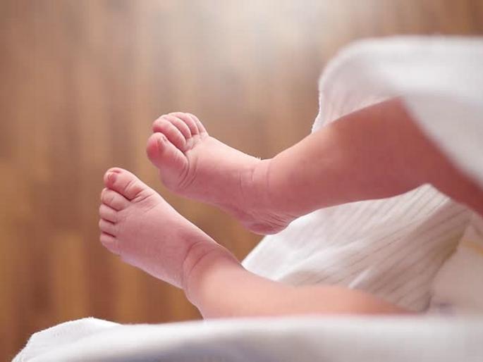 man gives poison to wife and 11 month old baby kkg | धक्कादायक! आईनं कीटकनाशक आणलं; मुलानं ११ महिन्यांच्या बाळाला जीवे मारलं