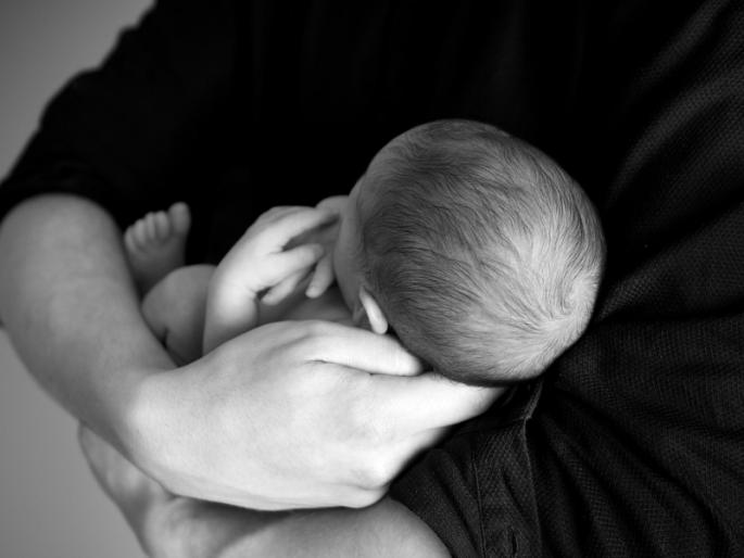 196 negative births from 192 corona positive mothers at Nair Hospital | नायर रुग्णालयात १९२ कोरोना पॉझिटिव्ह मातांकडून १९६ निगेटिव्ह बाळांची प्रसूती