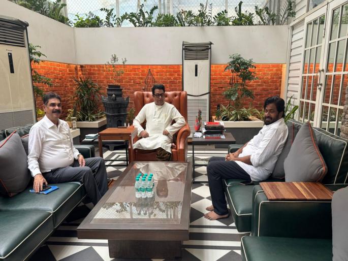 Raise the voice of 1-day Mumbai bandh for farmers; Bachchu Kadu meets MNS Raj Thackeray on 'Shivatirth' | शेतकऱ्यांसाठी १ दिवस मुंबई बंदचा आवाज उठवावा; 'शिवतीर्थ'वर बच्चू कडूंनी घेतली राज ठाकरेंची भेट Raise the voice of 1-day Mumbai bandh for farmers; Bachchu Kadu meets MNS Raj Thackeray on 'Shivatirth' | शेतकऱ्यांसाठी १ दिवस मुंबई बंदचा आवाज उठवावा; 'शिवतीर्थ'वर बच्चू कडूंनी घेतली राज ठाकरेंची भेट