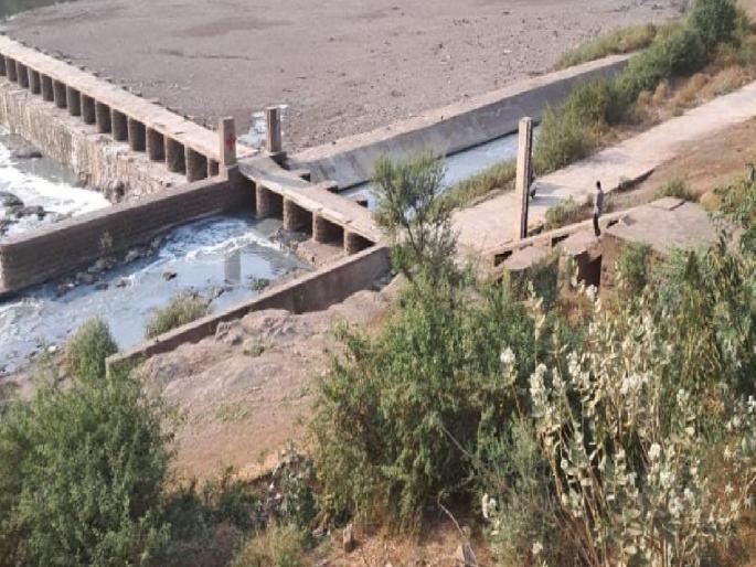 The municipal commissioner held a review meeting of the water supply department on the impure water issue of Sangli | सांगलीच्या अशुद्ध पाणीप्रश्नावर महापालिका आयुक्तांकडून झाडाझडती, पाणीपुरवठा विभागाची घेतली आढावा बैठक The municipal commissioner held a review meeting of the water supply department on the impure water issue of Sangli | सांगलीच्या अशुद्ध पाणीप्रश्नावर महापालिका आयुक्तांकडून झाडाझडती, पाणीपुरवठा विभागाची घेतली आढावा बैठक