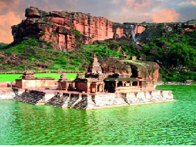 Nayanamohar Badami | नयनमनोहर बदामी Nayanamohar Badami | नयनमनोहर बदामी