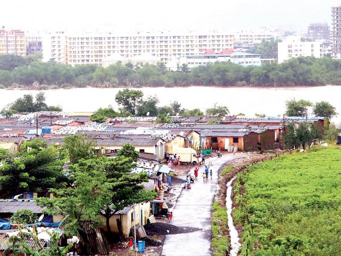 Flood re-infestation | पूरग्रस्तांची पुन्हा आवराआवर; शेकडो कुटुंबे उद्ध्वस्त