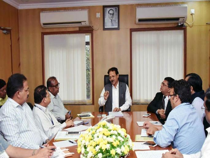 785 Residences of grant of hostels, admission lost; Hearing for the first time by the Minister of State | ७८५ वसतिगृहांचे अनुदान रोखले, मान्यता हरवली; राज्यमंत्र्यांनी प्रथमच घेतली सुनावणी 785 Residences of grant of hostels, admission lost; Hearing for the first time by the Minister of State | ७८५ वसतिगृहांचे अनुदान रोखले, मान्यता हरवली; राज्यमंत्र्यांनी प्रथमच घेतली सुनावणी