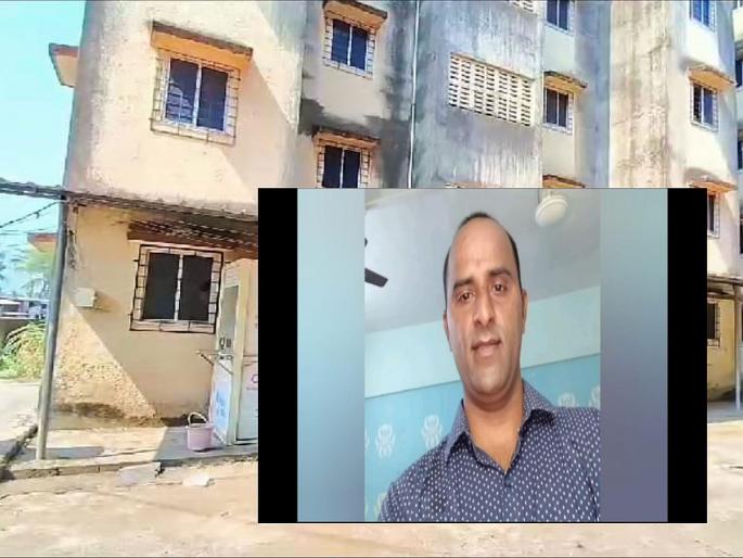 Private security guard of the municipality committed suicide in Badlapur, hanged himself while on duty | बदलापुरात पालिकेच्या खाजगी सुरक्षा रक्षकाची आत्महत्या, कामावर असतानाच घेतला गळफास Private security guard of the municipality committed suicide in Badlapur, hanged himself while on duty | बदलापुरात पालिकेच्या खाजगी सुरक्षा रक्षकाची आत्महत्या, कामावर असतानाच घेतला गळफास