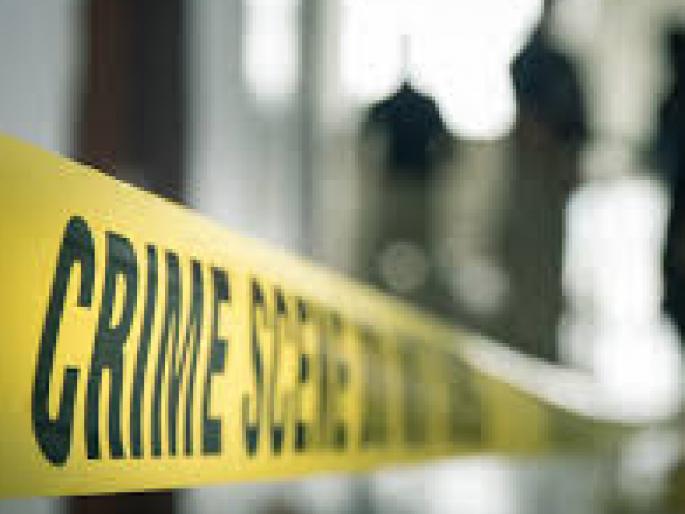 Fatal attack on young man to avenge the murder of gangster China Haldkar in Kolhapur | कोल्हापुरातील गुंड चिन्या हळदकरच्या खुनाचा बदला घेण्यासाठी तरुणावर जीवघेणा हल्ला, चौघांवर गुन्हा Fatal attack on young man to avenge the murder of gangster China Haldkar in Kolhapur | कोल्हापुरातील गुंड चिन्या हळदकरच्या खुनाचा बदला घेण्यासाठी तरुणावर जीवघेणा हल्ला, चौघांवर गुन्हा