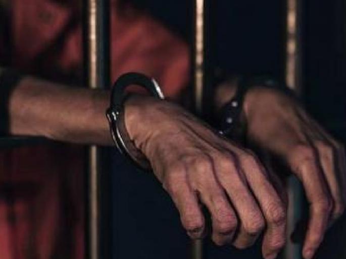 Bangladeshi infiltrator arrested in Sangli, staying at lodge on the basis of fake Aadhaar card | सांगलीत बांगलादेशी घुसखोराला अटक, बनावट आधारकार्डच्या आधारे लॉजवर वास्तव्य Bangladeshi infiltrator arrested in Sangli, staying at lodge on the basis of fake Aadhaar card | सांगलीत बांगलादेशी घुसखोराला अटक, बनावट आधारकार्डच्या आधारे लॉजवर वास्तव्य
