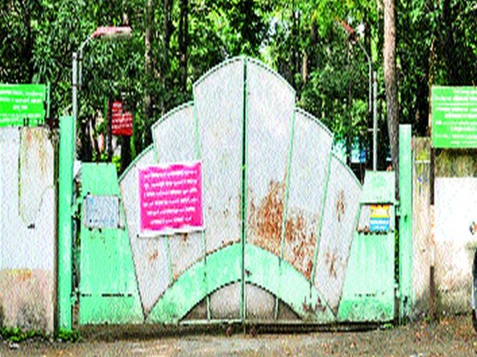 The serpent was robbed of snakes? Two security guards; The complaint was filed for three days | अजगराची चोरी केली सर्पमित्रानेच? दोन सुरक्षारक्षकांवर कारवाई; तक्रार दाखल करण्यास लागले तीन दिवस The serpent was robbed of snakes? Two security guards; The complaint was filed for three days | अजगराची चोरी केली सर्पमित्रानेच? दोन सुरक्षारक्षकांवर कारवाई; तक्रार दाखल करण्यास लागले तीन दिवस