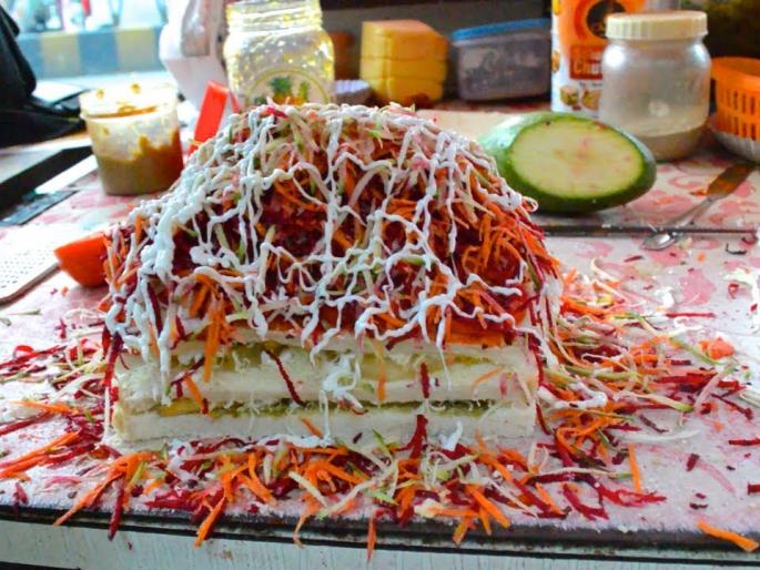 Three layere and 15 ingredients turns regular sandwich to Bahubali Sandwich | बाहुबली सॅण्डविच. पाहूनच पोट भरतं ! Three layere and 15 ingredients turns regular sandwich to Bahubali Sandwich | बाहुबली सॅण्डविच. पाहूनच पोट भरतं !