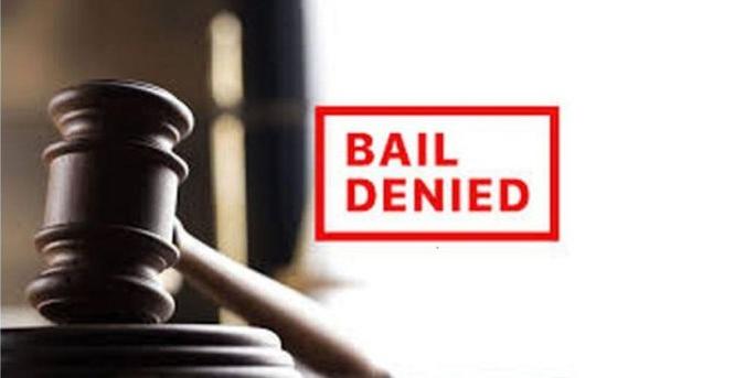 Car purchase fraud case: NCP leader Asha Mirge and son's bail application rejected | कार खरेदी फसवणूक प्रकरण : राष्ट्रवादीच्या नेत्या आशा मिरगे व मुलाचा जामीन अर्ज फेटाळला Car purchase fraud case: NCP leader Asha Mirge and son's bail application rejected | कार खरेदी फसवणूक प्रकरण : राष्ट्रवादीच्या नेत्या आशा मिरगे व मुलाचा जामीन अर्ज फेटाळला