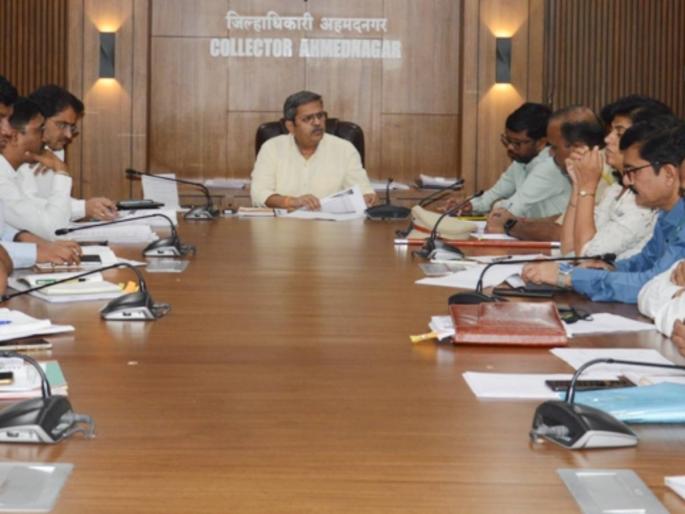 Find illegal medical practitioners and file cases: Collector orders | अवैध वैद्यकीय व्यवसायिकांचा शोध घेऊन गुन्हे दाखल करा: जिल्हाधिकाऱ्यांचे आदेश Find illegal medical practitioners and file cases: Collector orders | अवैध वैद्यकीय व्यवसायिकांचा शोध घेऊन गुन्हे दाखल करा: जिल्हाधिकाऱ्यांचे आदेश