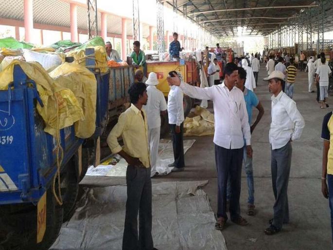 The decision of the federation federation to challenge property tax | मालमत्ता कराला आव्हान देण्याचा व्यापारी महासंघाचा निर्णय The decision of the federation federation to challenge property tax | मालमत्ता कराला आव्हान देण्याचा व्यापारी महासंघाचा निर्णय