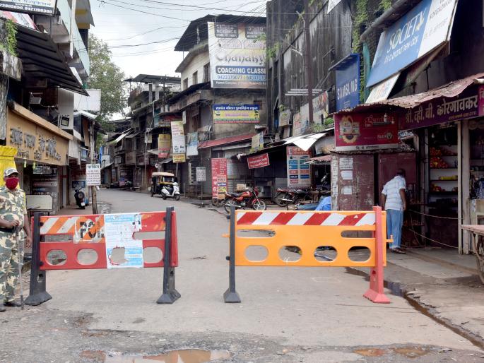 Dryness due to lockdown in Kankavali, tightly closed in the market | Coronavirus Unlock : कणकवलीत लॉकडाऊनमुळे शुकशुकाट, बाजारपेठेत कडकडीत बंद Dryness due to lockdown in Kankavali, tightly closed in the market | Coronavirus Unlock : कणकवलीत लॉकडाऊनमुळे शुकशुकाट, बाजारपेठेत कडकडीत बंद