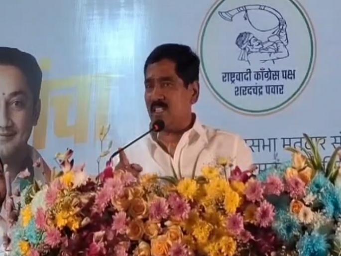 Bajrang Sonwane talked about journalists and their family | खासदार बजरंग सोनवणेंची जीभ घसरली; थेट पत्रकारांच्या बायका-पोरांचा केला उल्लेख Bajrang Sonwane talked about journalists and their family | खासदार बजरंग सोनवणेंची जीभ घसरली; थेट पत्रकारांच्या बायका-पोरांचा केला उल्लेख