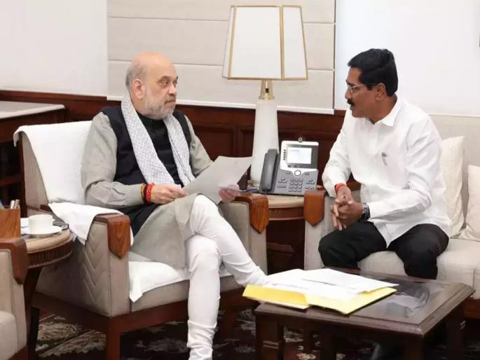 Santosh Deshmukh murder case in beed district maharashtra, should be probed by CBI; MP Bajrang Sonavane meet the Union Home Minister Amit Shah! | संतोष देशमुख हत्या प्रकरणाची CBI चौकशी व्हावी; खासदार बजरंग सोनवणेंनी घेतली केंद्रीय गृहमंत्र्यांची भेट! Santosh Deshmukh murder case in beed district maharashtra, should be probed by CBI; MP Bajrang Sonavane meet the Union Home Minister Amit Shah! | संतोष देशमुख हत्या प्रकरणाची CBI चौकशी व्हावी; खासदार बजरंग सोनवणेंनी घेतली केंद्रीय गृहमंत्र्यांची भेट!