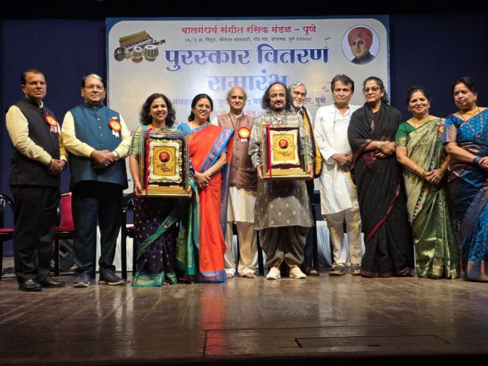 The responsibility of the new generation to take the musical theatre that Balgandharvas took to great heights lies with them. | बालगंधर्वांनी उंचीवर नेलेली संगीत रंगभूमी पुढे नेण्याची जबाबदारी नवीन पिढीची The responsibility of the new generation to take the musical theatre that Balgandharvas took to great heights lies with them. | बालगंधर्वांनी उंचीवर नेलेली संगीत रंगभूमी पुढे नेण्याची जबाबदारी नवीन पिढीची