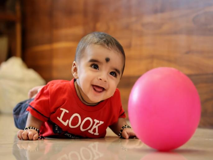 A baby died of suffocation after falling into a bowl of flour, an incident in Kolhapur | दुर्दैवी घटना! अवघ्या नऊ महिन्यांचे बाळ पिठाच्या बुट्टीत पडलं, अन् घरच्यांच्या डोळ्या देखत गुदमरून मृत पावलं A baby died of suffocation after falling into a bowl of flour, an incident in Kolhapur | दुर्दैवी घटना! अवघ्या नऊ महिन्यांचे बाळ पिठाच्या बुट्टीत पडलं, अन् घरच्यांच्या डोळ्या देखत गुदमरून मृत पावलं