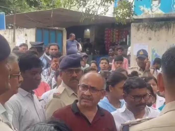 Bala Saraswati, a 27-year-old woman doctor at Gandhi Medical College in Bhopal, Madhya Pradesh, ended her life | "माझे पालकांवर प्रेम आहे, पण...", वरिष्ठांनी टोमणे मारले म्हणून २७ वर्षीय डॉक्टरनं संपवलं जीवन Bala Saraswati, a 27-year-old woman doctor at Gandhi Medical College in Bhopal, Madhya Pradesh, ended her life | "माझे पालकांवर प्रेम आहे, पण...", वरिष्ठांनी टोमणे मारले म्हणून २७ वर्षीय डॉक्टरनं संपवलं जीवन