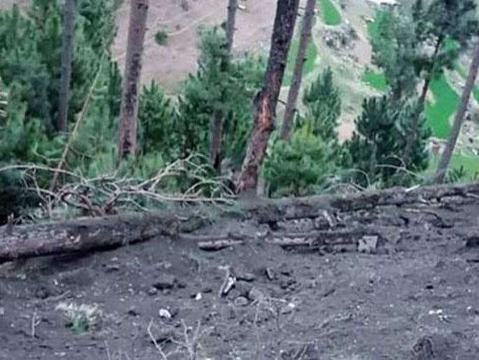 pakistan continues blocking media access to jaba madrasa where iaf air strike the jaish terror camp | एअर स्ट्राइकची 'सच्चाई' लपवण्यासाठी पाकिस्तानची धडपड pakistan continues blocking media access to jaba madrasa where iaf air strike the jaish terror camp | एअर स्ट्राइकची 'सच्चाई' लपवण्यासाठी पाकिस्तानची धडपड