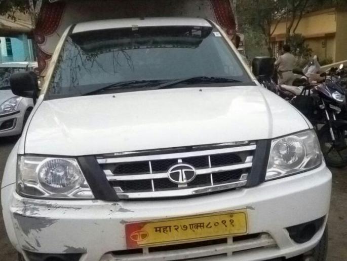 Balapur: Three quintals of cattle seized on National Highway; Three arrested | बाळापूर : राष्ट्रीय महामार्गावर गुरांचे तीन क्विंटल मांस जप्त; तिघांना अटक Balapur: Three quintals of cattle seized on National Highway; Three arrested | बाळापूर : राष्ट्रीय महामार्गावर गुरांचे तीन क्विंटल मांस जप्त; तिघांना अटक