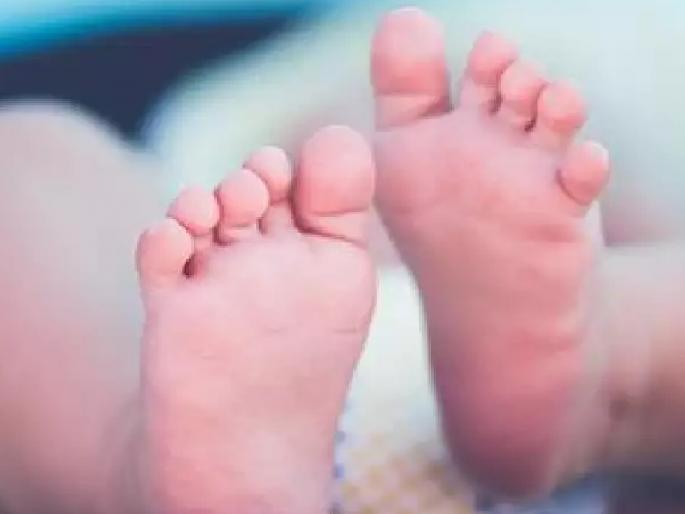 A four month old baby was thrown unattended in Balgwad sangli | संतापजनक! बलगवडेत चार महिन्यांच्या बाळाला बेवारस फेकले, तासगाव पोलिसांत नोंद A four month old baby was thrown unattended in Balgwad sangli | संतापजनक! बलगवडेत चार महिन्यांच्या बाळाला बेवारस फेकले, तासगाव पोलिसांत नोंद
