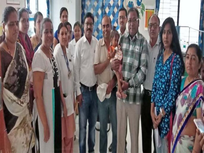 Unclean mother leaves childless unemployed | निर्दयी मातेने बालिकेला सोडले बेवारस