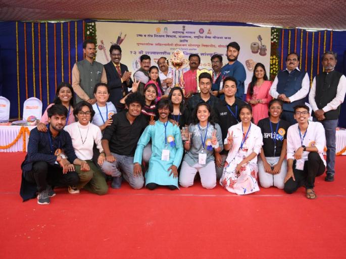 Nagpur University tops in Utkarsh Mahotsav; Conclusion of State Level Cultural Festival | उत्कर्ष महोत्सवात नागपूर विद्यापीठ अव्वल; राज्यस्तरीय सांस्कृतिक महोत्सवाचा समारोप Nagpur University tops in Utkarsh Mahotsav; Conclusion of State Level Cultural Festival | उत्कर्ष महोत्सवात नागपूर विद्यापीठ अव्वल; राज्यस्तरीय सांस्कृतिक महोत्सवाचा समारोप