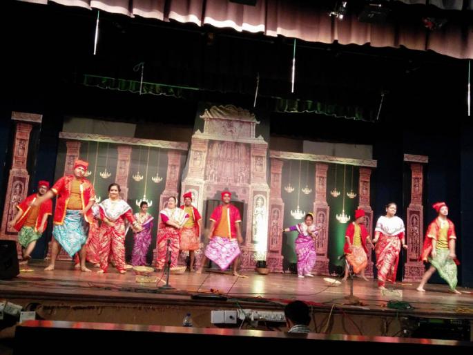 This year's Balamohotsav, painted by the artwork of Divyang children, has sent messages of environmental conservation to children of Singal school | ठाण्यात दिव्यांग मुलांच्या कलाविष्काराने रंगला यंदाचा बालमहोत्सव, सिन्गल शाळेतील मुलांनी दिला पर्यावरण संवर्धनाचा संदेश This year's Balamohotsav, painted by the artwork of Divyang children, has sent messages of environmental conservation to children of Singal school | ठाण्यात दिव्यांग मुलांच्या कलाविष्काराने रंगला यंदाचा बालमहोत्सव, सिन्गल शाळेतील मुलांनी दिला पर्यावरण संवर्धनाचा संदेश