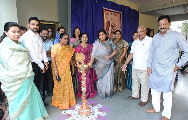 One should not be deprived of love, love and affection: SambhajiRaje - Jijau Institute's Maya Wings and Sanskar's Shadow Program | एकही मूल प्रेम, स्नेहापासून वंचित राहू नये : संभाजीराजे -जिजाऊ संस्थेतर्फे मायेचे पंख अन संस्काराची सावली उपक्रम One should not be deprived of love, love and affection: SambhajiRaje - Jijau Institute's Maya Wings and Sanskar's Shadow Program | एकही मूल प्रेम, स्नेहापासून वंचित राहू नये : संभाजीराजे -जिजाऊ संस्थेतर्फे मायेचे पंख अन संस्काराची सावली उपक्रम