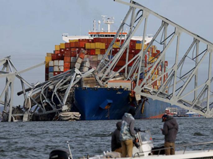 Baltimore Bridge Collapse US Government Commends Indian Crew Members | Baltimore Bridge Collapse : अमेरिकन सरकारने भारतीय क्रू मेंबरांचे केले कौतुक; कारण जाणून तुम्हीही सलाम कराल