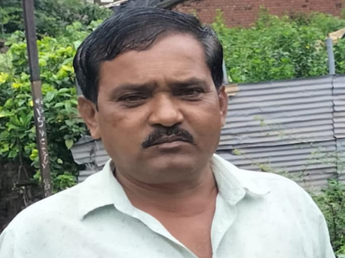 An old man ended his life by writing the names of debtors on his body in Kabanur Kolhapur | Kolhapur: देणेकऱ्यांची नावे शरीरावर लिहून कबनूरमधील वृद्धाने संपवले जीवन An old man ended his life by writing the names of debtors on his body in Kabanur Kolhapur | Kolhapur: देणेकऱ्यांची नावे शरीरावर लिहून कबनूरमधील वृद्धाने संपवले जीवन