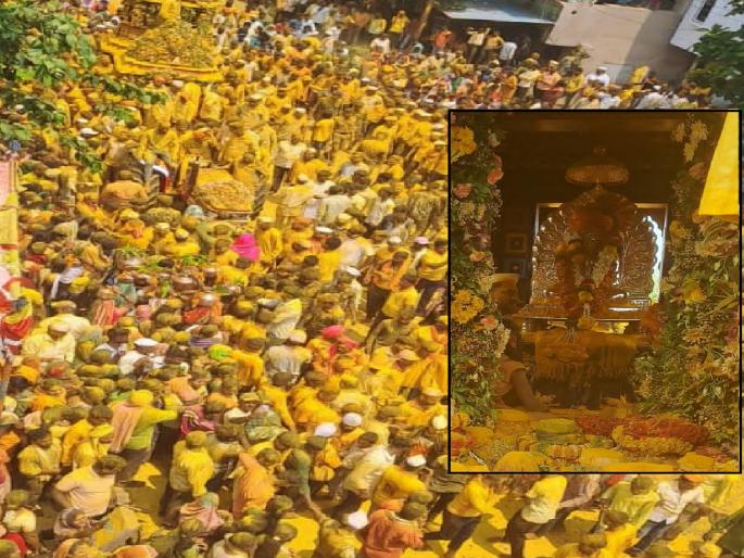 A large crowd of devotees attends the important chariot festival of Sadguru Balumama Bhandara festival | Kolhapur: बाळूमामांच्या रथोत्सवाला भक्तांची प्रचंड गर्दी, शेकडो टन भंडाऱ्याची उधळण -video A large crowd of devotees attends the important chariot festival of Sadguru Balumama Bhandara festival | Kolhapur: बाळूमामांच्या रथोत्सवाला भक्तांची प्रचंड गर्दी, शेकडो टन भंडाऱ्याची उधळण -video