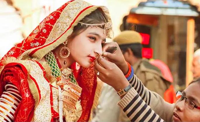 Husband posted as I love wife, took screenshots and exposed child marriage | पतीने आय लव बायको म्हणून पोस्ट टाकला, स्क्रीनशॉट काढून उघडकीस आणला बालविवाह