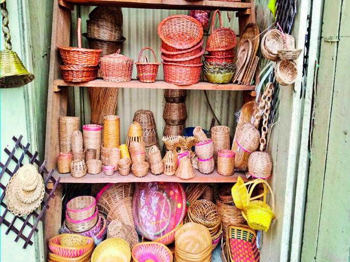 Due to the use of plastic and fiber, bamboo products are in crisis | प्लॅस्टिक, फायबरच्या वापरामुळे बांबू उत्पादने आली संकटात  Due to the use of plastic and fiber, bamboo products are in crisis | प्लॅस्टिक, फायबरच्या वापरामुळे बांबू उत्पादने आली संकटात