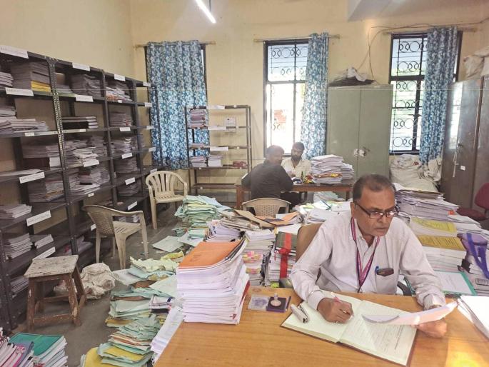 5,000 applications received online for 73 professor posts in the BAMU university, counting of postal applications begins | विद्यापीठातील प्राध्यापकांच्या ७३ जागांसाठी ५ हजार ऑनलाईन अर्ज, पोस्टल अर्जाची मोजणी सुरू