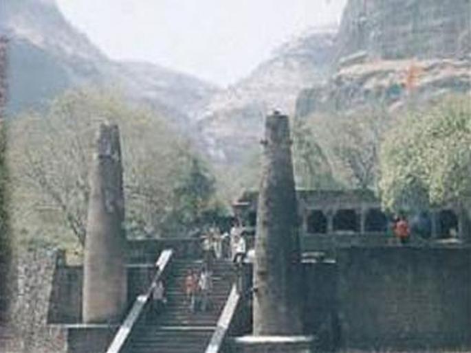 Ban on food lrogram at Patna Devi | पाटणादेवी येथे नवसफेडीवर बंदी, पर्यावरणदिनापासून अंमलबजावणी Ban on food lrogram at Patna Devi | पाटणादेवी येथे नवसफेडीवर बंदी, पर्यावरणदिनापासून अंमलबजावणी