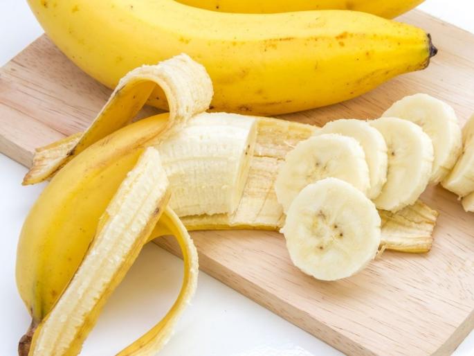 Know-the-health-benefits-of-banana-during-work-from-home-api | वर्क फ्रॉम होम करत असाल तर न विसरता खा दोन केळी, मग बघा कमाल! Know-the-health-benefits-of-banana-during-work-from-home-api | वर्क फ्रॉम होम करत असाल तर न विसरता खा दोन केळी, मग बघा कमाल!