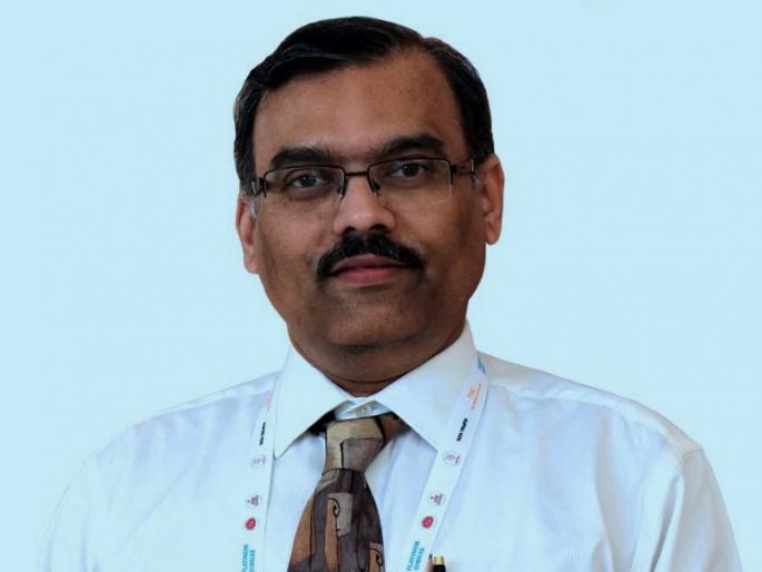 Lokmat Maharashtrian of the Year 2019 Dr Shripad Banavali wins Best Doctor Award in Medical Category | LMOTY 2019: कॅन्सरग्रस्त मुलांसाठी सदिच्छादूत बनलेले डॉ. श्रीपाद बाणावली 'महाराष्ट्रीयन ऑफ द इयर'