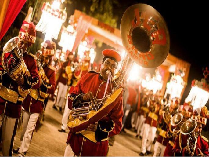 The song 'Baharo Phool Barsao..' facilitated the survival of the Indian Brass Band squad for 56 years | 'बहारो फूल बरसाओ..' या गाण्याने केली ५६ वर्षांपासून हजारो बँड पथकांच्या जगण्याची सोय The song 'Baharo Phool Barsao..' facilitated the survival of the Indian Brass Band squad for 56 years | 'बहारो फूल बरसाओ..' या गाण्याने केली ५६ वर्षांपासून हजारो बँड पथकांच्या जगण्याची सोय