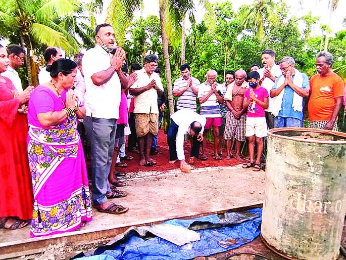 35-year-old dream come true, Arosbagh bridge inaugurated: Freedom from life-threatening boat journey | ३५ वर्षांपासूनचे स्वप्न सत्यात उतरले, आरोसबाग पुलाचे उद्घाटन 35-year-old dream come true, Arosbagh bridge inaugurated: Freedom from life-threatening boat journey | ३५ वर्षांपासूनचे स्वप्न सत्यात उतरले, आरोसबाग पुलाचे उद्घाटन