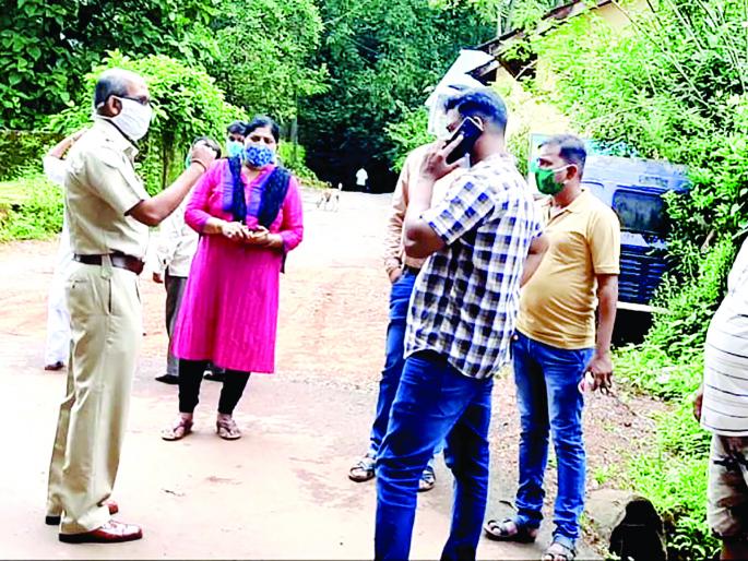 Thermal scanning of citizens coming from Goa at Maharashtra border | गोव्यातून येणाऱ्या नागरिकांचे महाराष्ट्र सीमेवर थर्मल स्कॅनिंग
