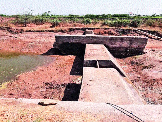 Completed 99 works under Niphadla Jalate Shivar Scheme | निफाडला जलयुक्त शिवार योजनेअंतर्गत ९९ कामे पूर्ण Completed 99 works under Niphadla Jalate Shivar Scheme | निफाडला जलयुक्त शिवार योजनेअंतर्गत ९९ कामे पूर्ण