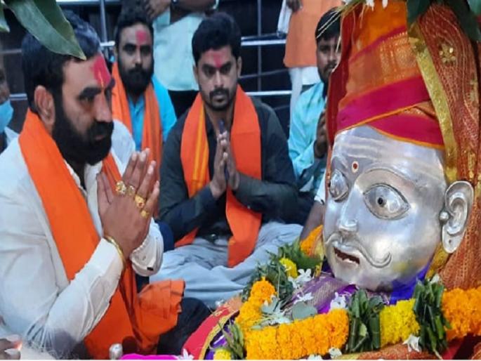 Filed a case against Shiv Sena MLA Santosh Bangar for taking out a Palakhi procession without permission | विनापरवानगी पालखी मिरवणूक काढल्याप्रकरणी शिवसेना आमदारांवर गुन्हा दाखल Filed a case against Shiv Sena MLA Santosh Bangar for taking out a Palakhi procession without permission | विनापरवानगी पालखी मिरवणूक काढल्याप्रकरणी शिवसेना आमदारांवर गुन्हा दाखल