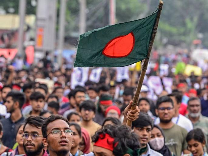 Tension again on the roads in Bangladesh, trains are disrupted across the country, the army had to be called in | बांगलादेशमधील रस्त्यांवर पुन्हा तणाव, देशभरात रेल्वे ठप्प, लष्कराला करावं लागलं पाचारण