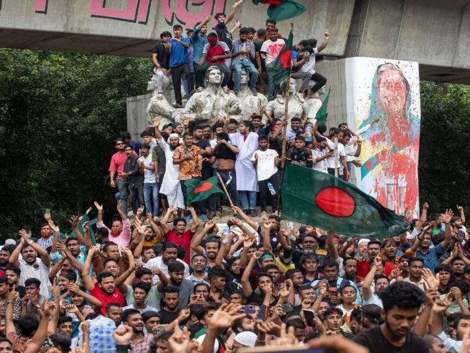 The infiltration attempt of hundreds of Bangladeshi citizens was foiled | शेकडो बांगलादेशी नागरिकांचा घुसखोरीचा प्रयत्न हाणून पाडला The infiltration attempt of hundreds of Bangladeshi citizens was foiled | शेकडो बांगलादेशी नागरिकांचा घुसखोरीचा प्रयत्न हाणून पाडला