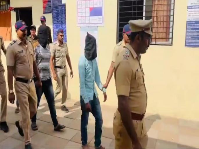 Take strict action against Bangladeshi infiltrators; Union Home Ministry orders Maharashtra government | बांगलादेशी घुसखोरांविरोधात कठोर कारवाई करा; केंद्रीय गृह खात्याने महाराष्ट्र सरकारला आदेश Take strict action against Bangladeshi infiltrators; Union Home Ministry orders Maharashtra government | बांगलादेशी घुसखोरांविरोधात कठोर कारवाई करा; केंद्रीय गृह खात्याने महाराष्ट्र सरकारला आदेश