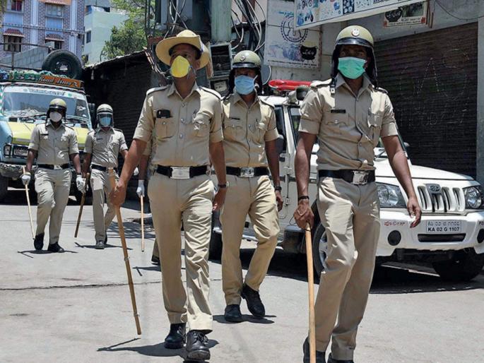 CoronaVirus Bengaluru Police Invite Residents To Volunteer For Civil Police Warden | CoronaVirus News: कोरोना विरुद्धच्या संघर्षात पुढे या, 'सिव्हिल पोलीस वॉर्डन' व्हा; पोलिसांची नागरिकांना साद CoronaVirus Bengaluru Police Invite Residents To Volunteer For Civil Police Warden | CoronaVirus News: कोरोना विरुद्धच्या संघर्षात पुढे या, 'सिव्हिल पोलीस वॉर्डन' व्हा; पोलिसांची नागरिकांना साद
